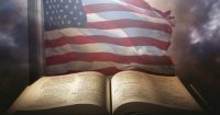 Une Française athée exige la reformulation du serment d’allégeance des nouveaux citoyens américains