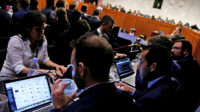Cinq commissaires européens géants Internet contenus illégaux