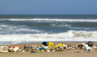 Selon un chercheur finlandais, le recyclage du plastique provoque la pollution des océans
