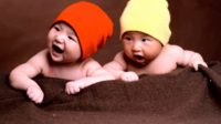 Deux timbres cochons annoncent le futur baby-boom chinois