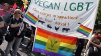 Marche des fiertés : Vegans, Antifas, même combat, la Révolution !