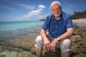 David Attenborough souhaite le ralentissement de la croissance de la population et la voit déjà venir