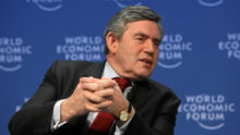 Gordon Brown, envoyé spécial de l’ONU, prône le gouvernement global face au coronavirus, ennemi invisible de l’humanité