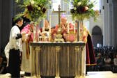 Se tenir prêts au martyre pour la messe dominicale : l’homélie de Mgr Gullickson pour la messe de clôture du Pèlerinage de Chartres (texte intégral)