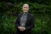 Mgr Bonnemain accepte que des prêtres ne soient pas contraints de signer son code de conduite pro-« LGBT »