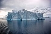 Gigantesque gisement de pétrole en Antarctique : les leçons de l’énergie fossile