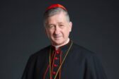 Le cardinal Cupich de Chicago part en guerre contre la communion à genoux