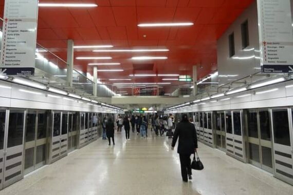 contrôleur métro agressé défendu