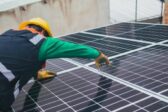 Des dispositifs communicants dans des panneaux solaires chinois