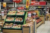 Au Royaume-Uni, les calories achetées au supermarché seront surveillées et limitées