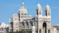 musulman Allah Akbar cathédrale