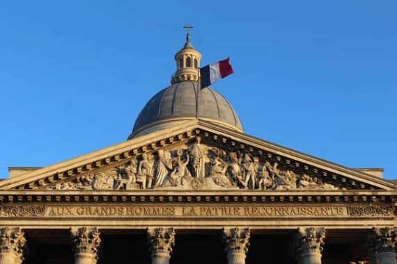 Borne dégenrer devise Panthéon