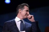Gavin Newsom tente de singer le style Trump