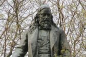 Trump fait restaurer une statue du général sudiste et franc-maçon Pike vandalisée par Black Lives Matter