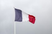 Quelle solution pour la France en révolution : blocage, démission ou dissolution ?