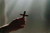 IA, parapsychologie et New Age au congrès de l’Association internationale des exorcistes