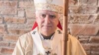 archevêque interdire communion langue