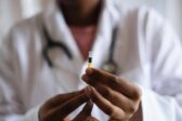 Aaron Siri au Sénat des Etats-Unis : les enfants vaccinés ont trois fois plus de maladies chroniques que les autres