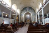 Rue du Bac, la messe face à Dieu interdite