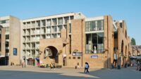 L’université catholique de Louvain renonce à sa messe de rentrée