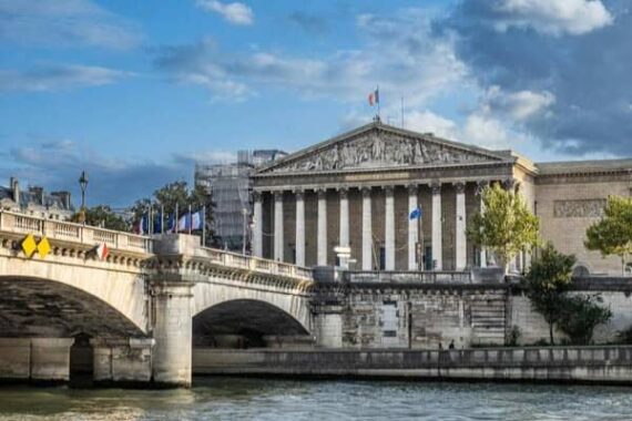 retour OAS Assemblée nationale