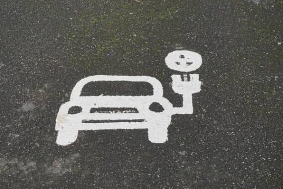 Orléans voiture électrique feu