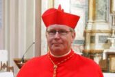 Le cardinal Eijk s’apprête à célébrer sa première messe traditionnelle publique