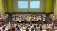 étudiants quitter cours offensés