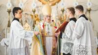 nonce apostolique Pologne traditionnel