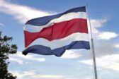 La présidente du Costa Rica confie son mandat à la Vierge Marie