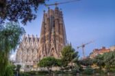 Léon XIV en Espagne : le débat sur le catalan masque l’absence du latin Léon XIV en Espagne : le débat sur le catalan masque l’absence du latin