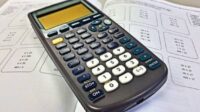 décervelée niveau mathématiques effondre
