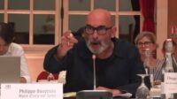 diable Nader bénitier laïc