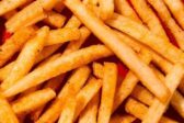 Pour plaire à l’Europe verte, les trains allemands suppriment les frites avec la saucisse