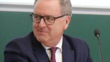 Disqualifier Conseil constitutionnel démocratie