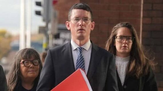 Enoch Burke condamné amende