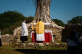 La messe catholique de retour à l’abbaye de Bayham, dans le Kent