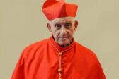 Le cardinal Simoni célèbre la messe dans un ancien camp communiste Le cardinal Simoni célèbre la messe dans un ancien camp communiste