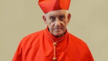 Simoni messe camp communiste