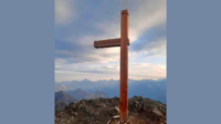 Vieux Chaillol croix vandalisée