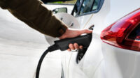 eau feu voiture électrique