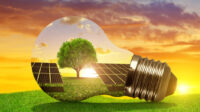 énergie solaire éclipse homme
