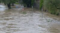 inondations Népal rien CO2