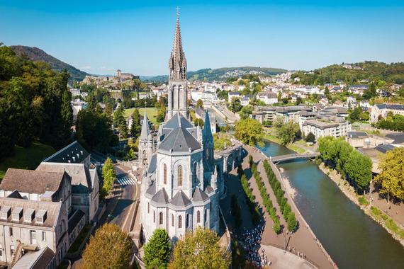 mosaïques Rupnik Lourdes recouvertes