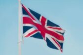 Un rappeur jamaïcain multi-délinquant pourra être expulsé d’Angleterre sans sa femme et sa fille Un rappeur jamaïcain multi-délinquant pourra être expulsé d’Angleterre sans sa femme et sa fille