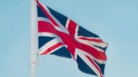 rappeur expulsé Angleterre femme