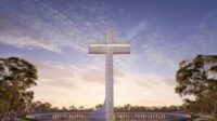 Construction croix monumentale Brésil