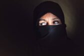 Un avocat de la LDH menace de plaintes les opposants au voile