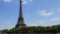 Tour Eiffel femmes Hindous