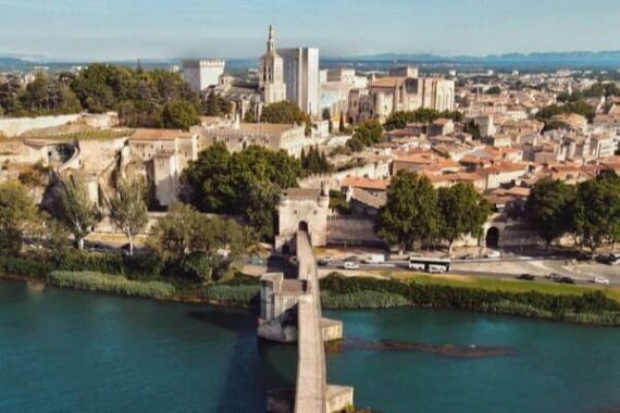 Avignonnais contre pillages fascistes